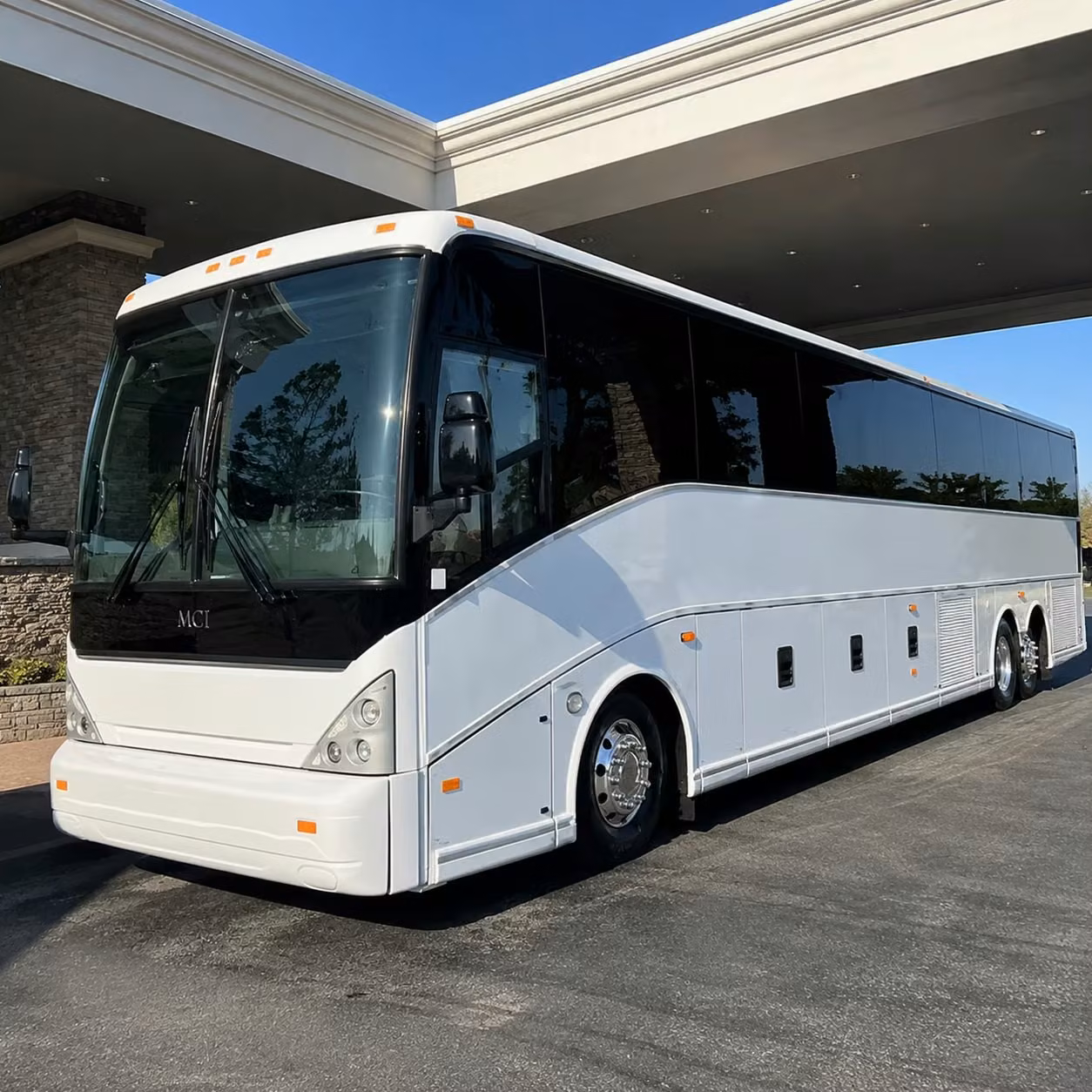 bringing large corporate groups to houston area airports from conroe