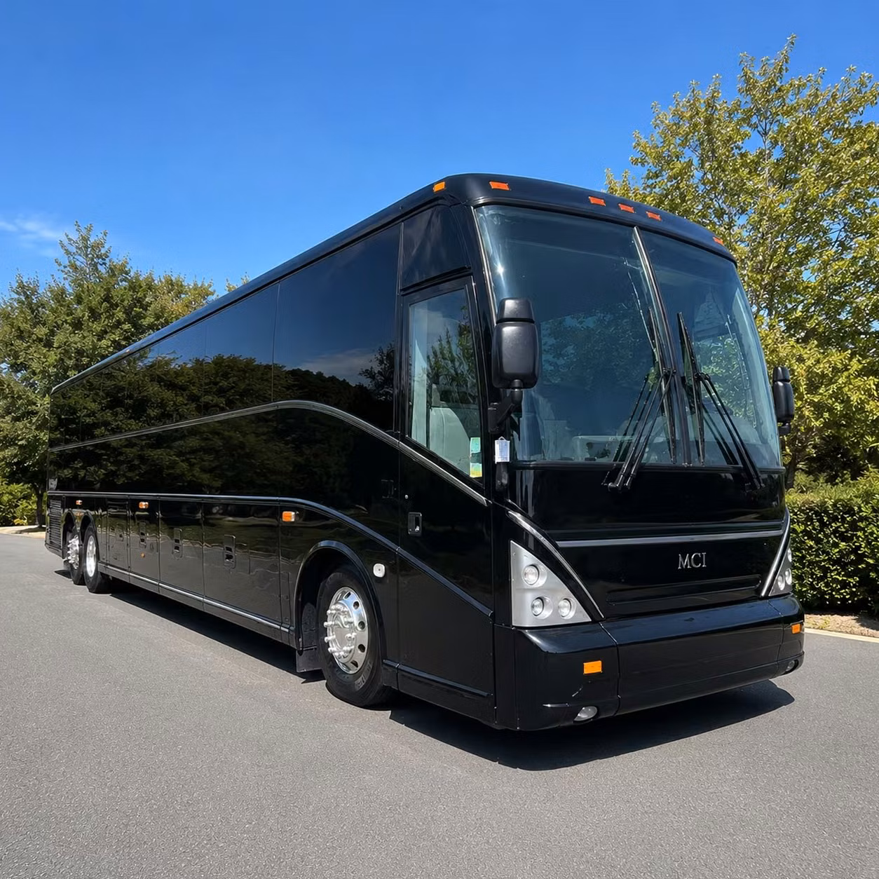 conroe wedding guest shuttles keep every guest on time and together