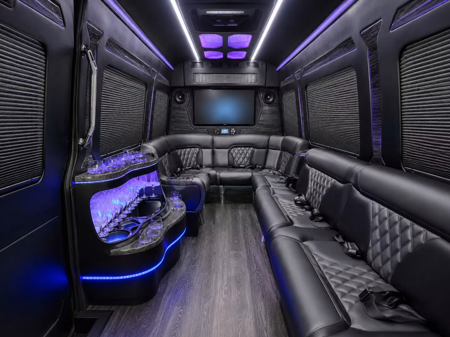 multi day bus rentals out of conroe for sports teams and school groups