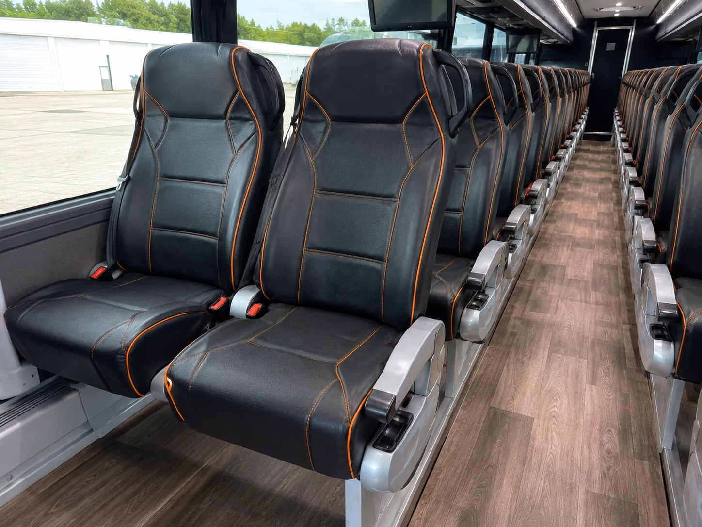 shuttle buses for conroe venue to venue wedding transfers